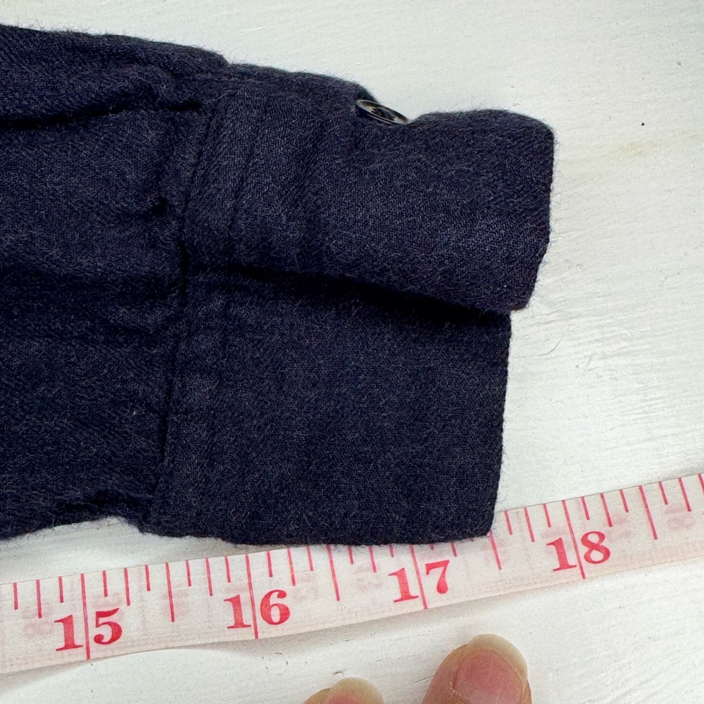 Uniqlo Super Soft Navy Blue Long-Sleeve Button-Up Shirt Size Small - Picture 9 of 9